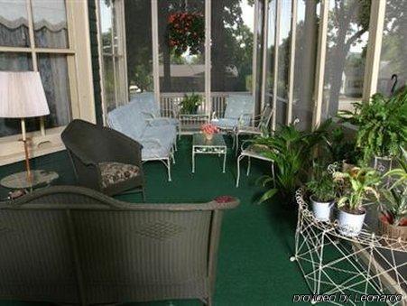 Oakenwald Terrace Hotel Chatfield Room photo